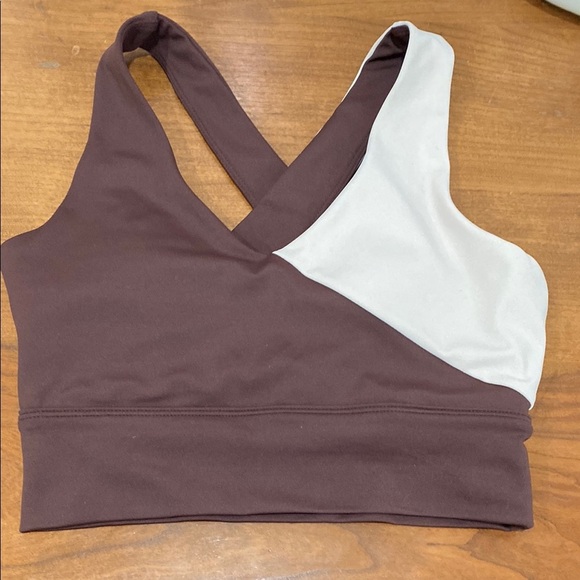 Wilo Other - Wilo Color Block Brown Cream Athletic V Neck Polyester Spandex Sports Bra XS